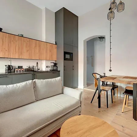 Apartament Azzuro Living - Cozy Two Bedroom Spot By The & Town By Lion Sopot