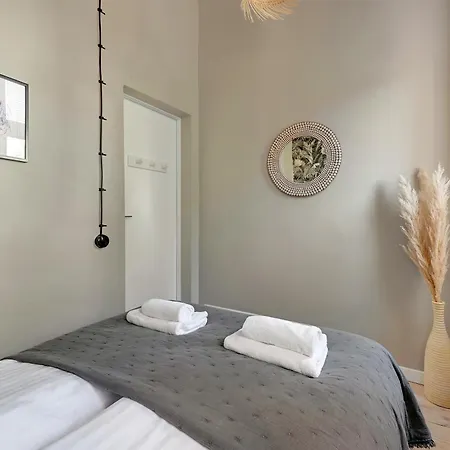 Azzuro Living - Cozy Two Bedroom Spot By The & Town By Lion Apartment Sopot
